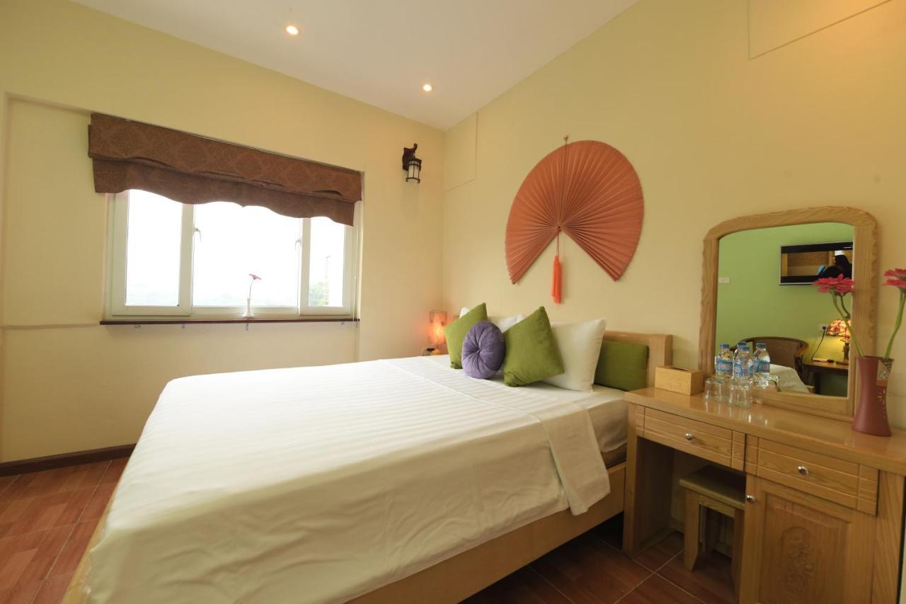 Holiday Lakeview Hotel Ханой Екстер'єр фото